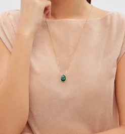 Gola Escapulario diamond necklace