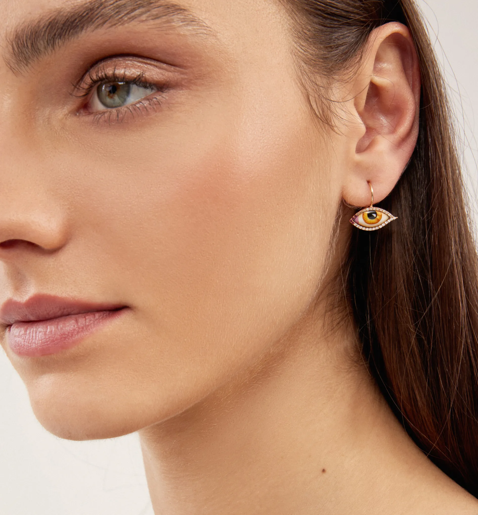 Petit Ambre pair of diamond earrings