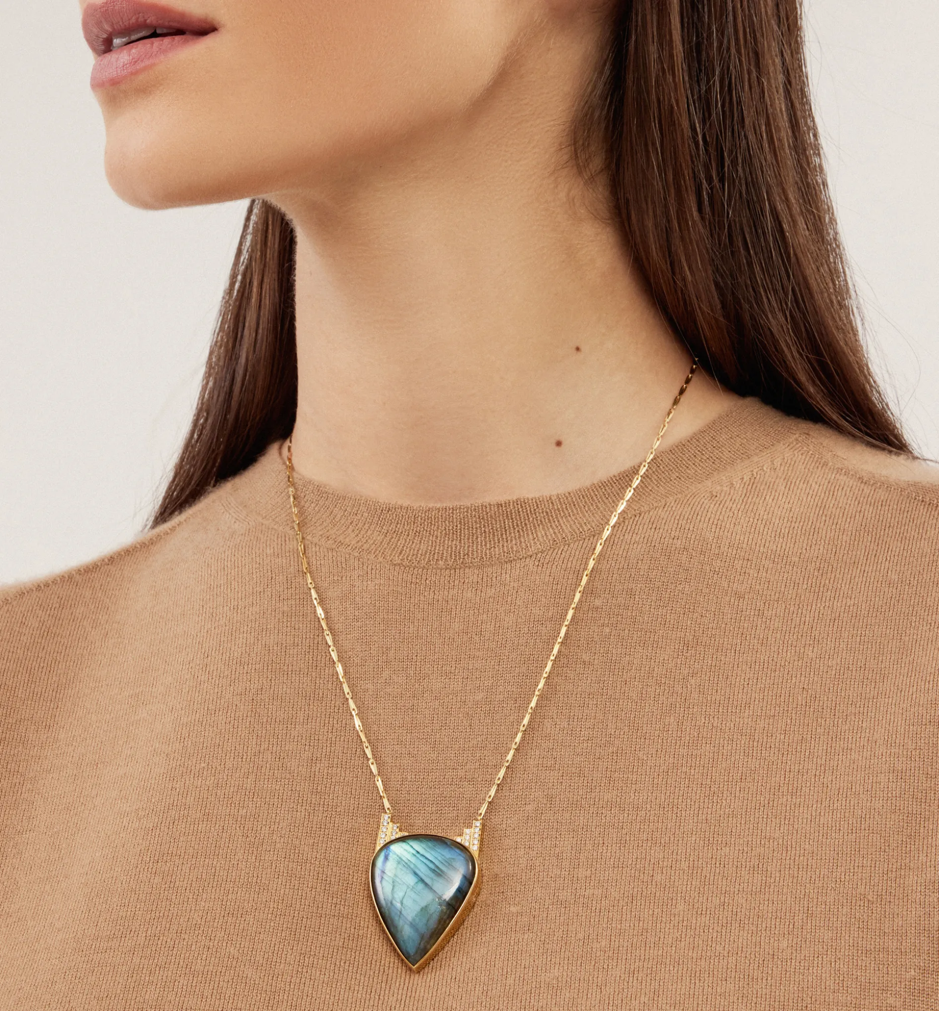 "Hypnotic delights" necklace