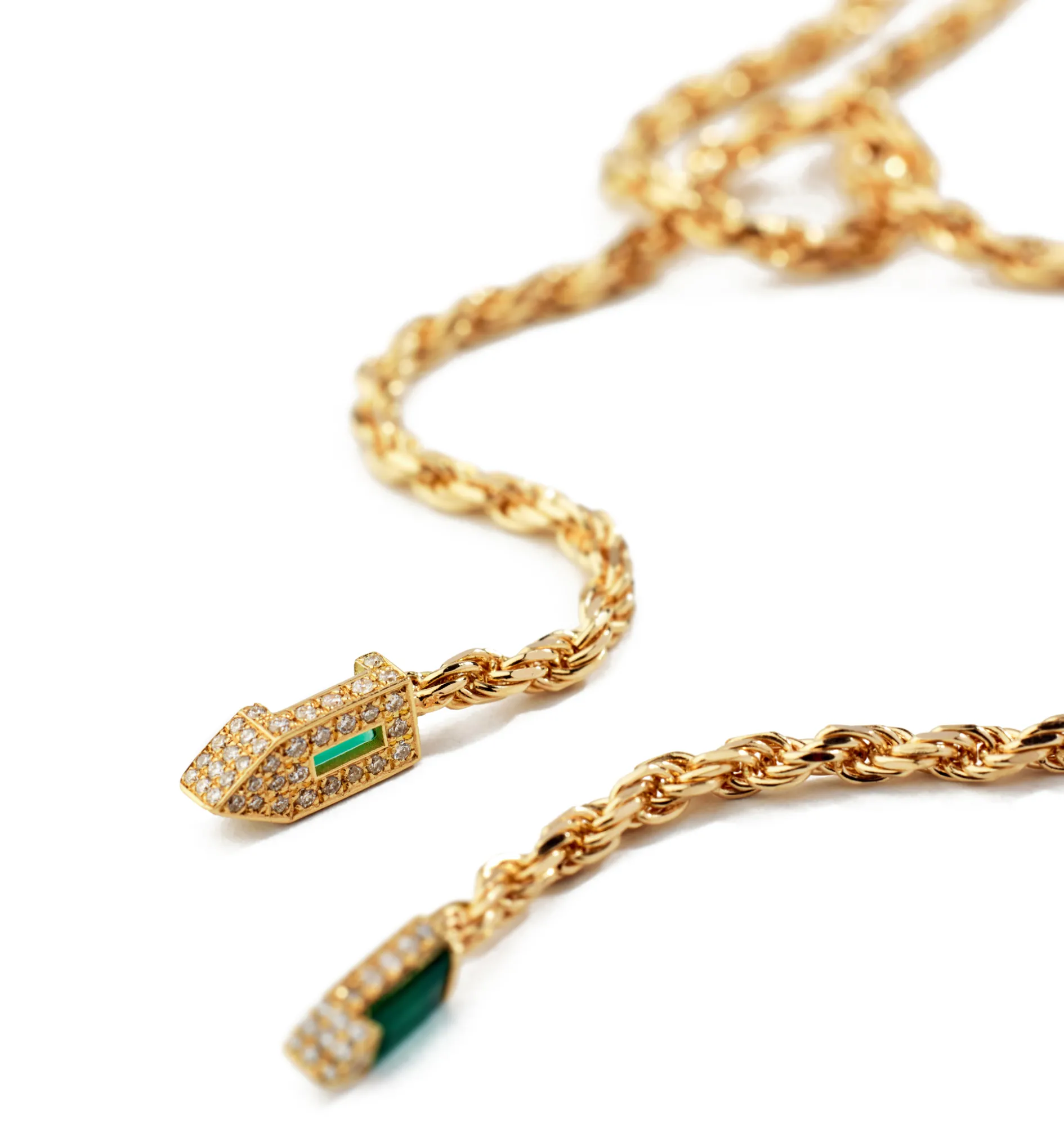 "Knot me over" necklace