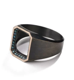 Voidn' blue diamond ring